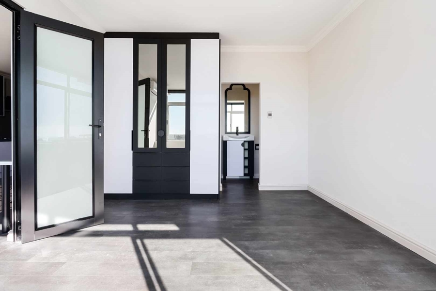 To Let 2 Bedroom Property for Rent in Green Point Western Cape